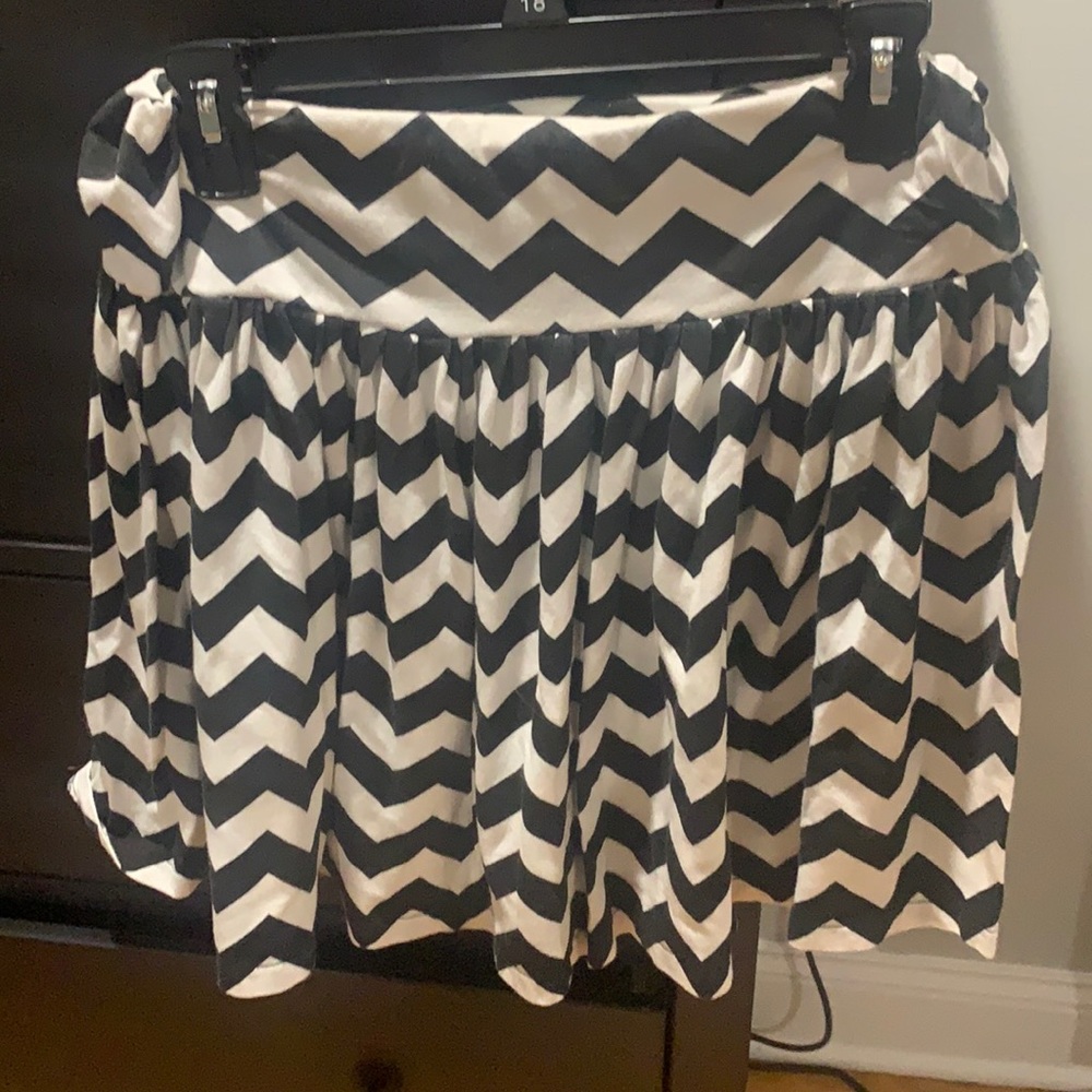 Black and white cheveron skirt